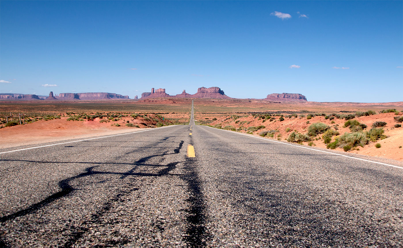 Gump's Point on the way to Monument Valley